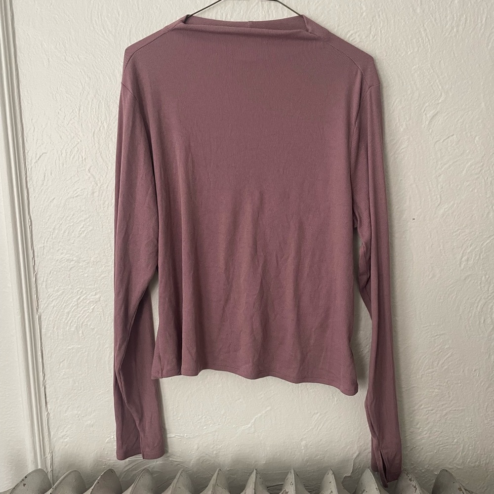 Old navy athletic long sleeve